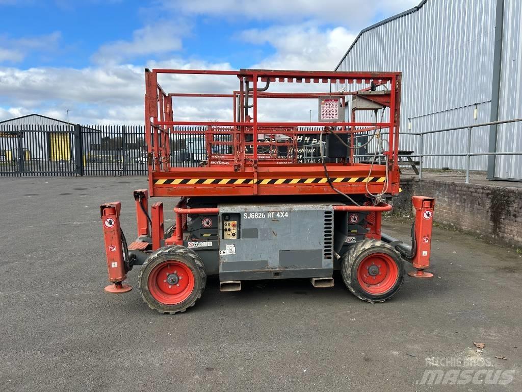 SkyJack SJ 6826 RT Scissor Lifts