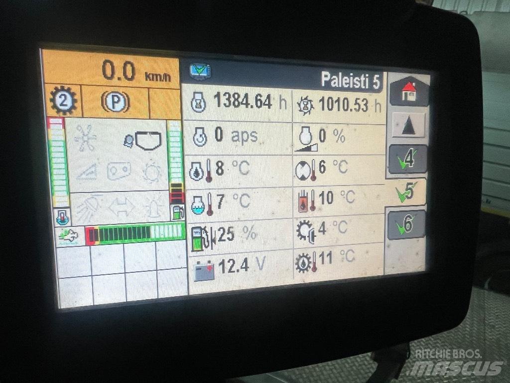 New Holland CX8090 Combine Harvesters