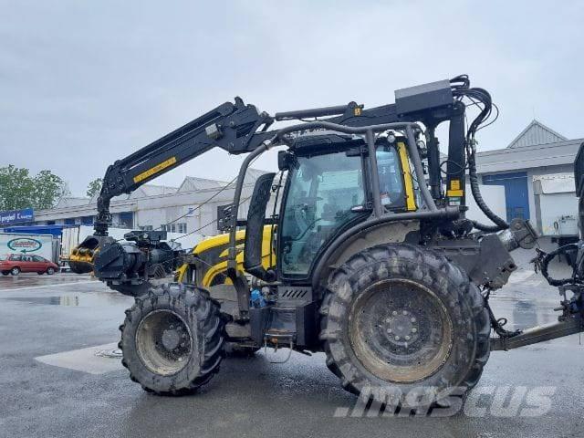 Valtra N153 Forestry Tractors