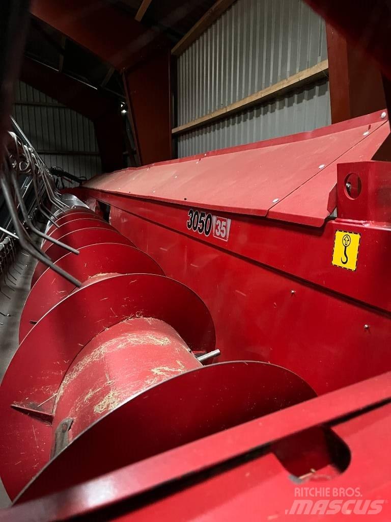 Case IH 9230 Combine Harvesters