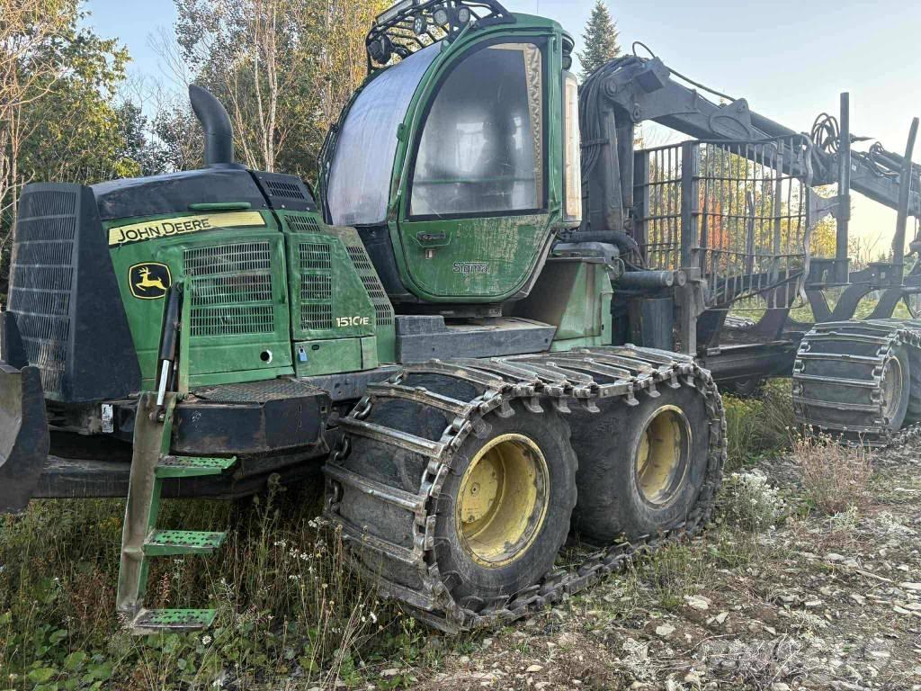 John Deere 1510 E Forwarders