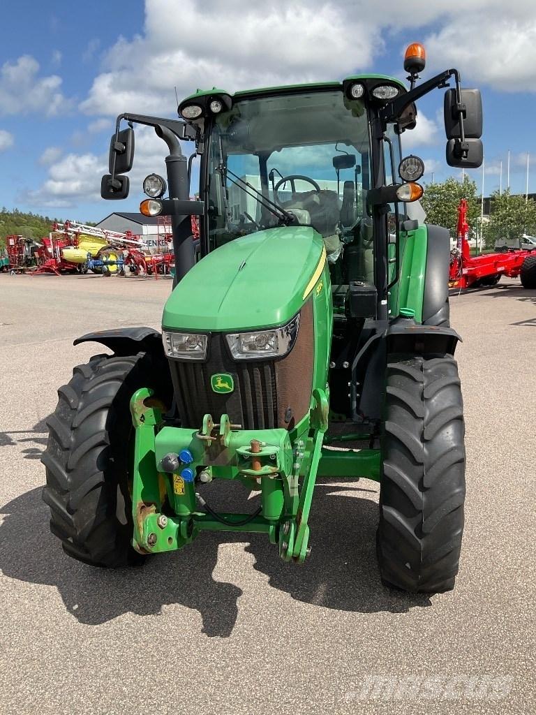 John Deere 5100 R Tractors