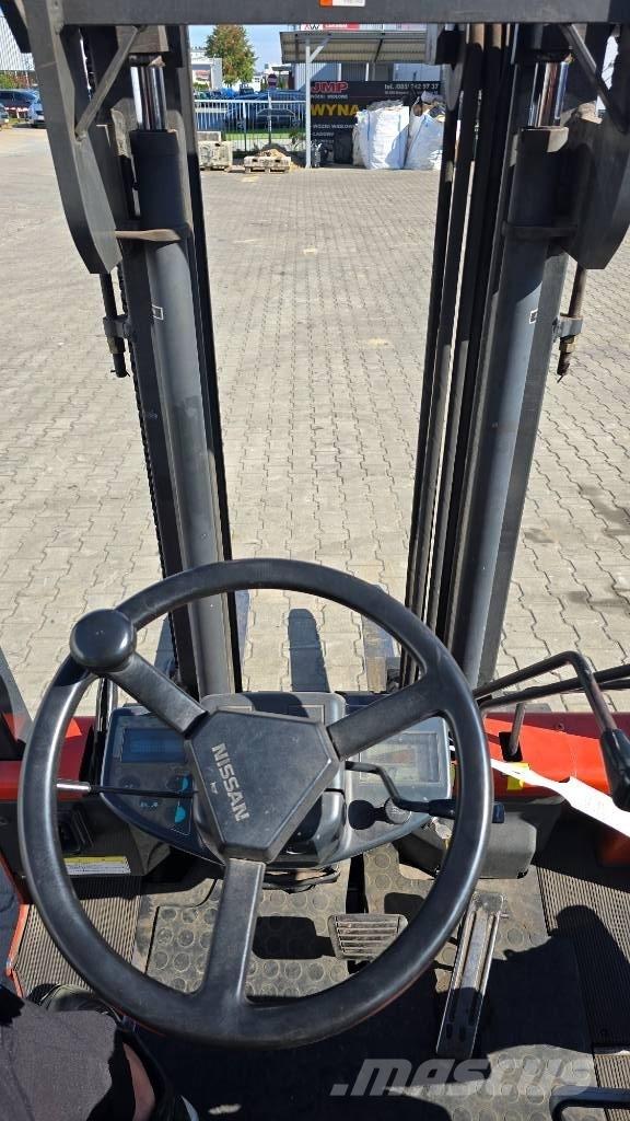Nissan FP01L15 Electric Forklifts