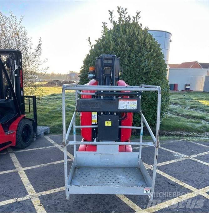 Manitou 100 VJR Vertical mast lifts