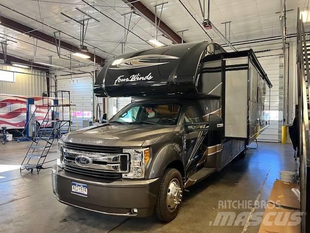 Thor Four Winds Motor homes and travel trailers