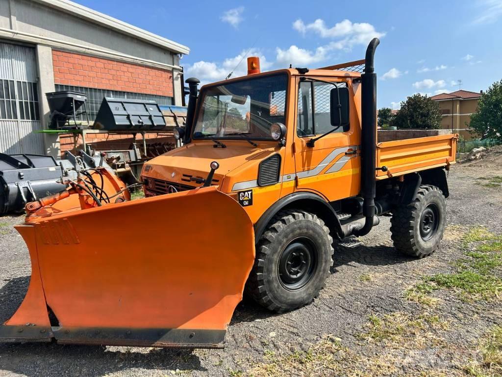 Mercedes-Benz unimog Box body trucks