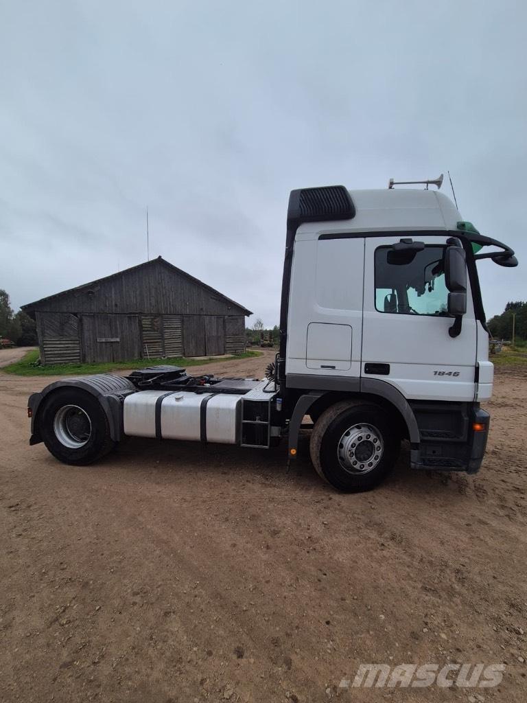 Mercedes-Benz 1846 Conventional Trucks / Tractor Trucks