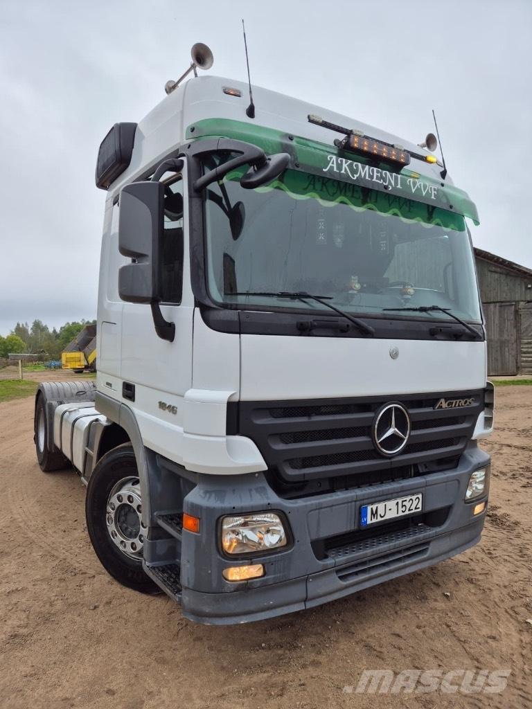 Mercedes-Benz 1846 Conventional Trucks / Tractor Trucks