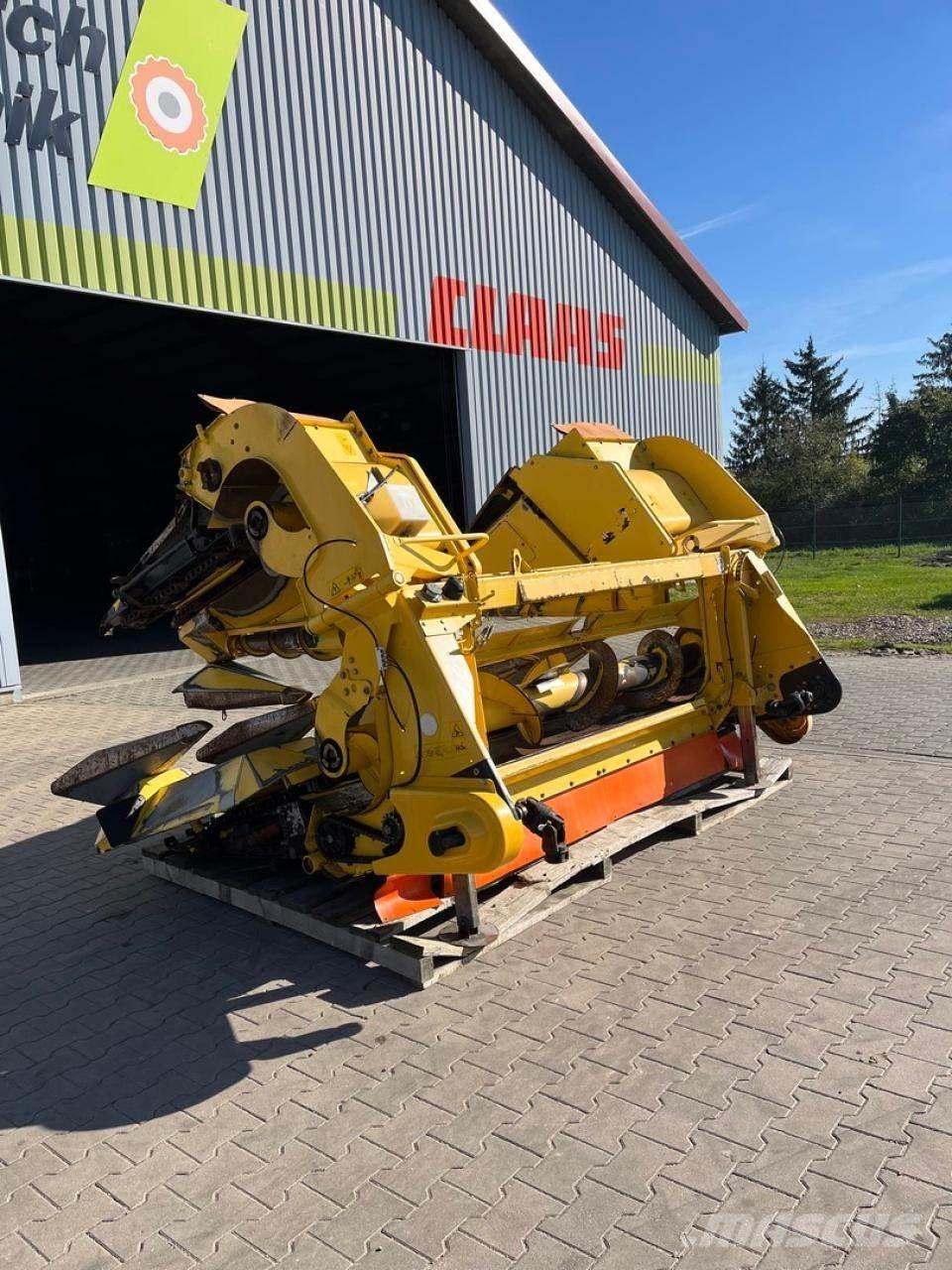 New Holland MF675W Combine Attachments