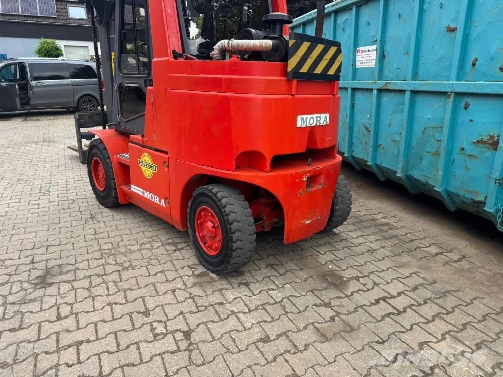 Mora M 80 CS Diesel Forklifts