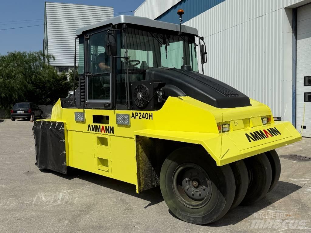 Ammann AP 240 H Pneumatic tired rollers