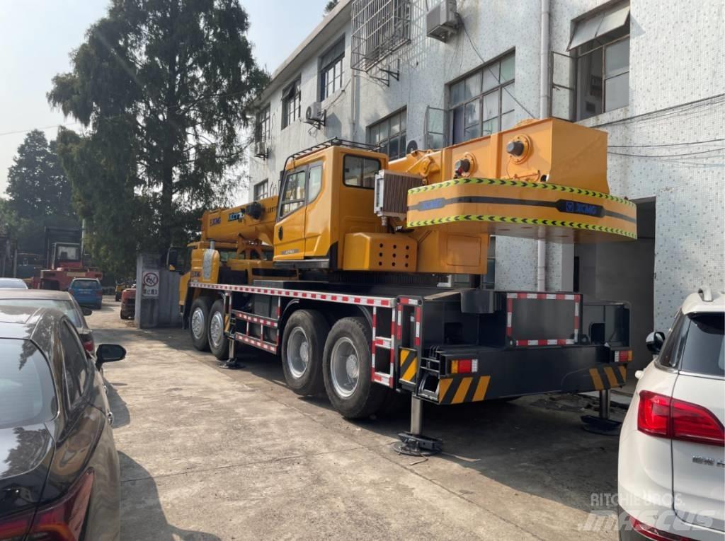 XCMG XCT70 Mobile and all terrain cranes