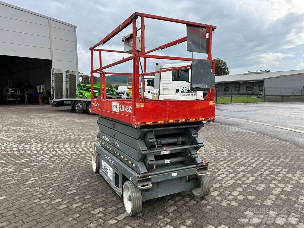 SkyJack SJ III 4632 Scissor Lifts