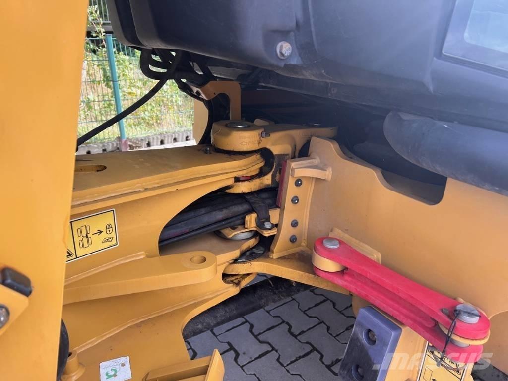 CAT 908M Radlader Wheel Loaders