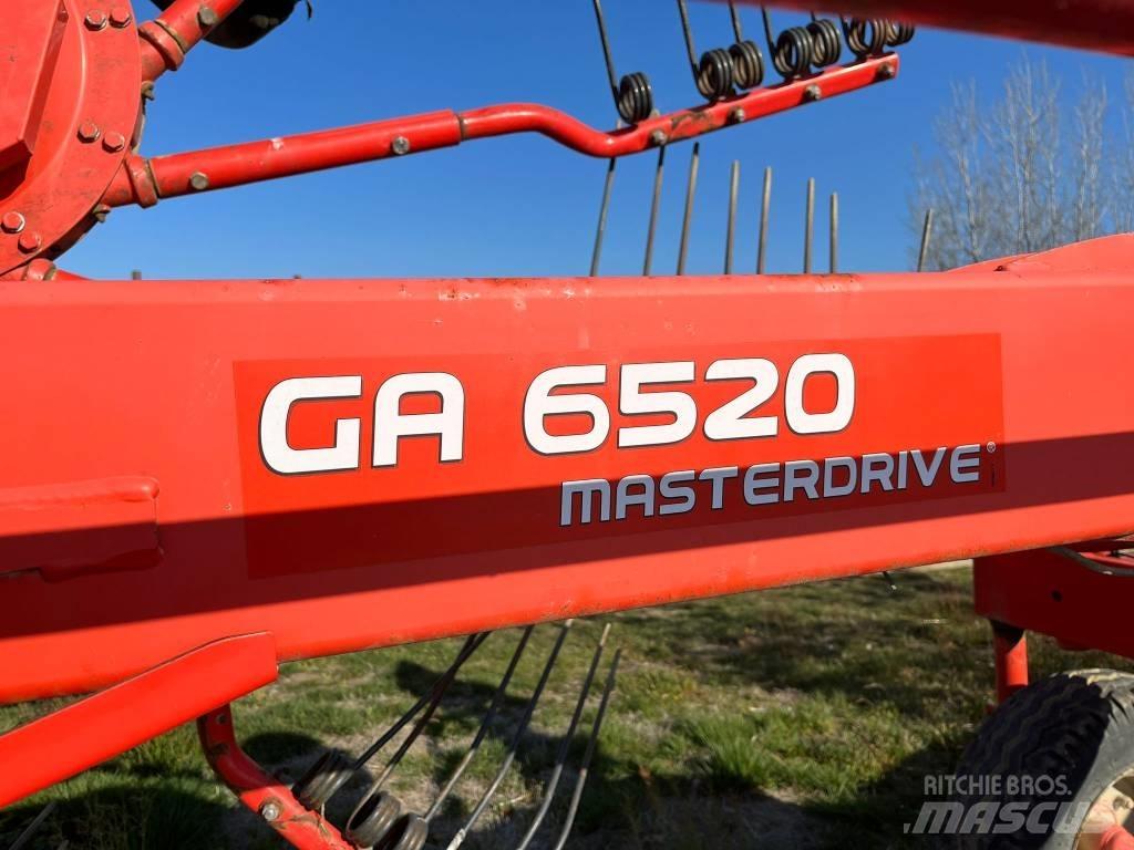 Kuhn 6520 Bale Wrappers