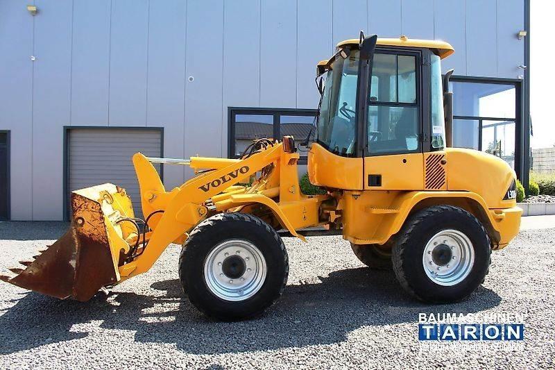 Volvo L30B Wheel Loaders
