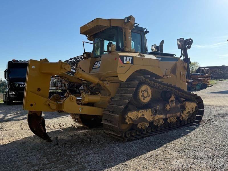 CAT D8T Crawler dozers