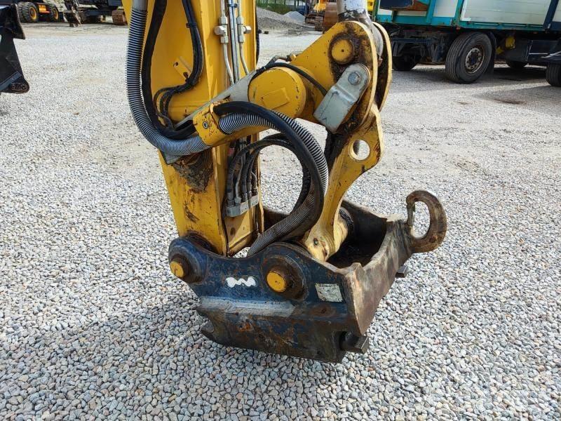 CAT MH3024 Waste / Industry Handlers