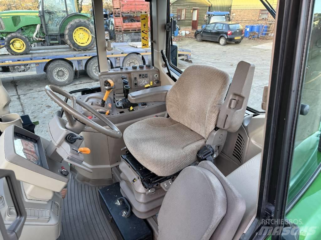 John Deere 6135M Tractors
