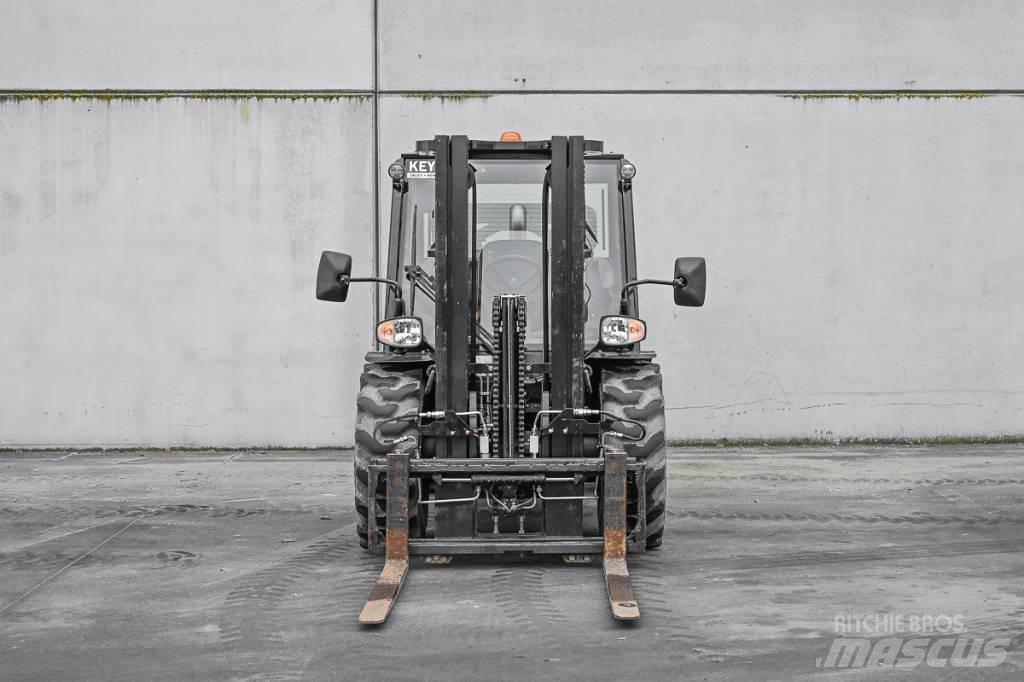 Manitou MC 25-4 Diesel Forklifts
