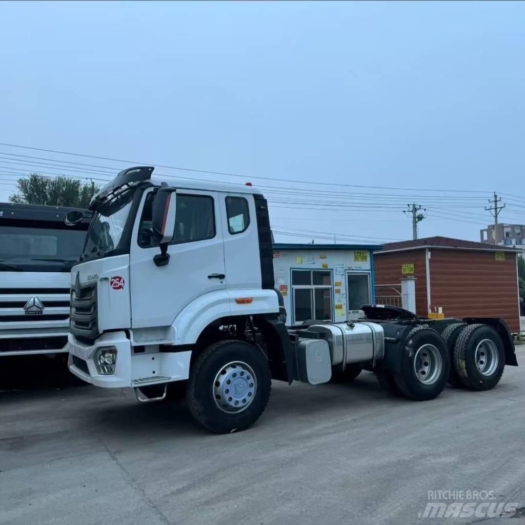 Howo 371 6X4 Conventional Trucks / Tractor Trucks