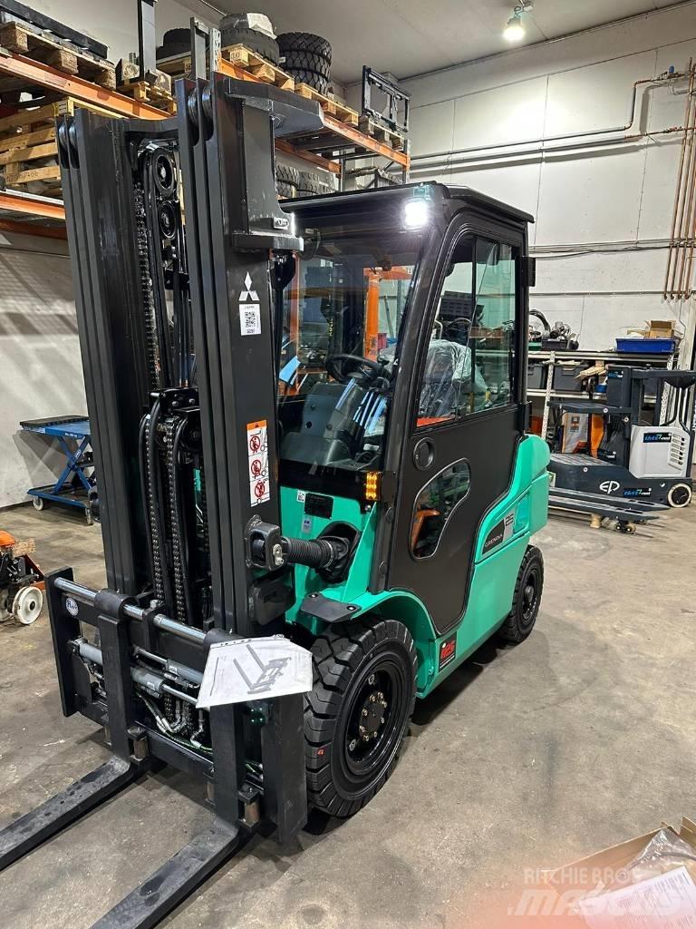 Mitsubishi FD25N3 Diesel Forklifts