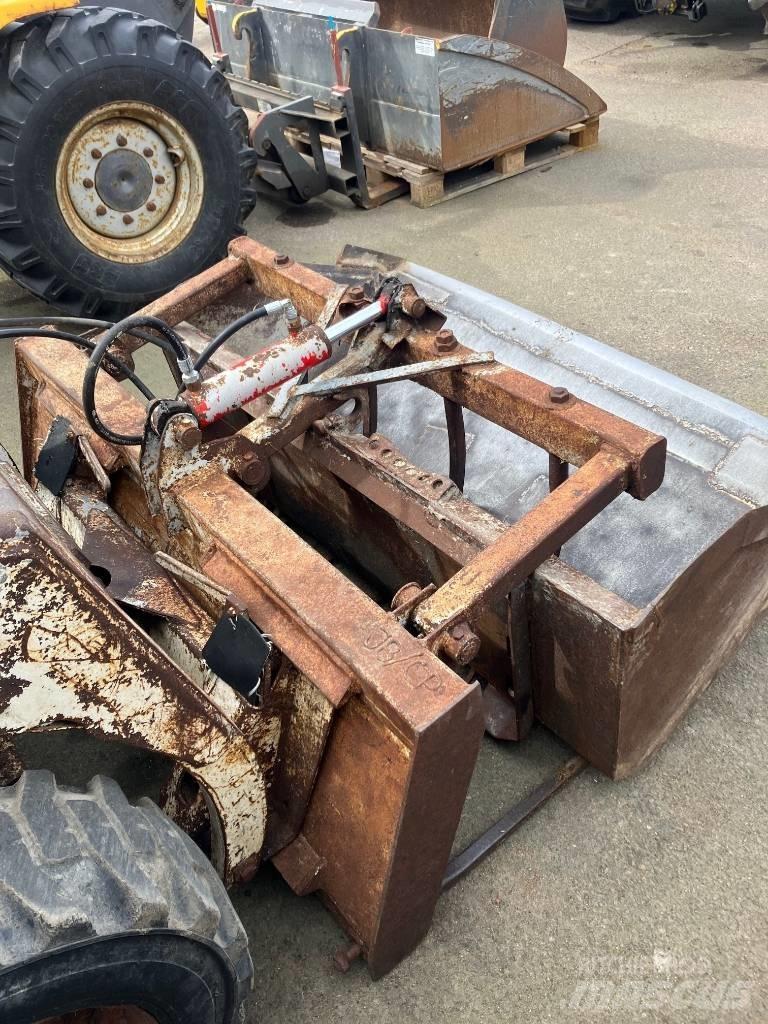 Bobcat 743 Skid Steer Loaders