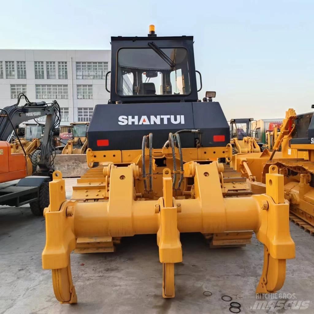 Shantui SD 22 Crawler dozers