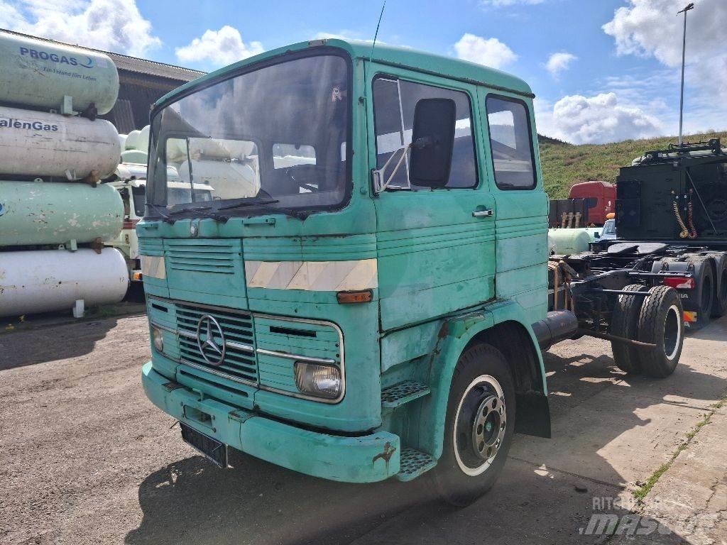 Mercedes-Benz 911 Conventional Trucks / Tractor Trucks