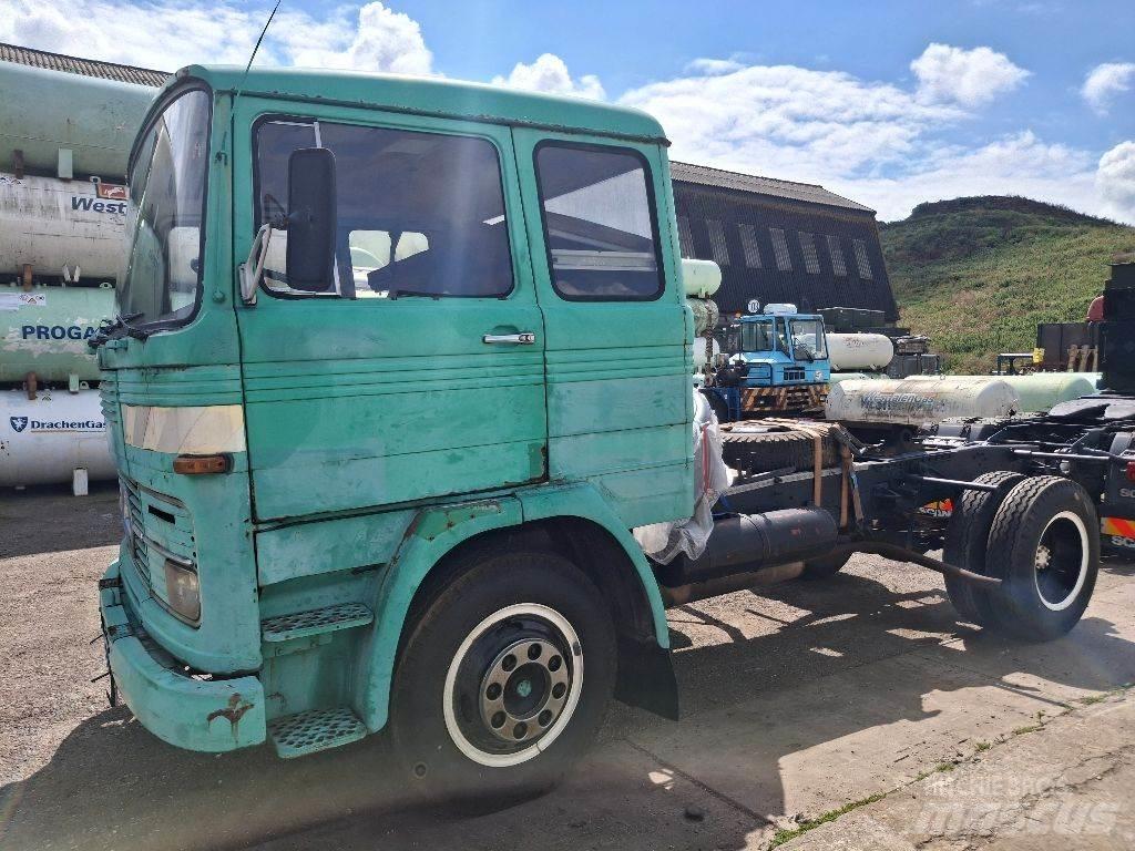Mercedes-Benz 911 Conventional Trucks / Tractor Trucks
