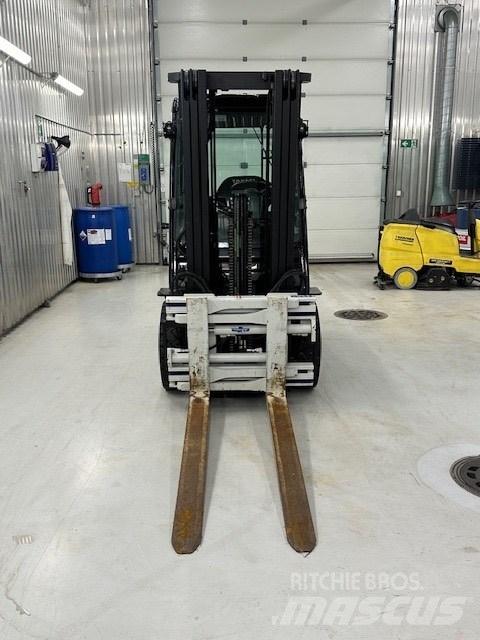 Toyota 52-8 FDF 25 Diesel Forklifts