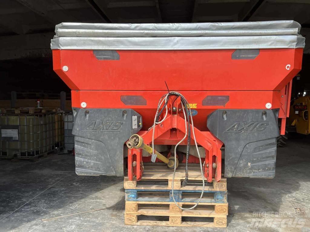 Kuhn 40.1W Mineral spreaders