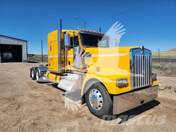 Kenworth W900 Tractor Units