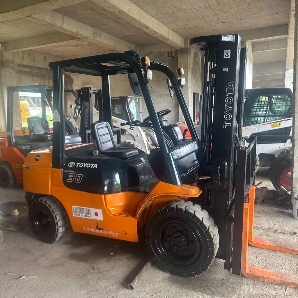 Toyota FD 30 Diesel Forklifts