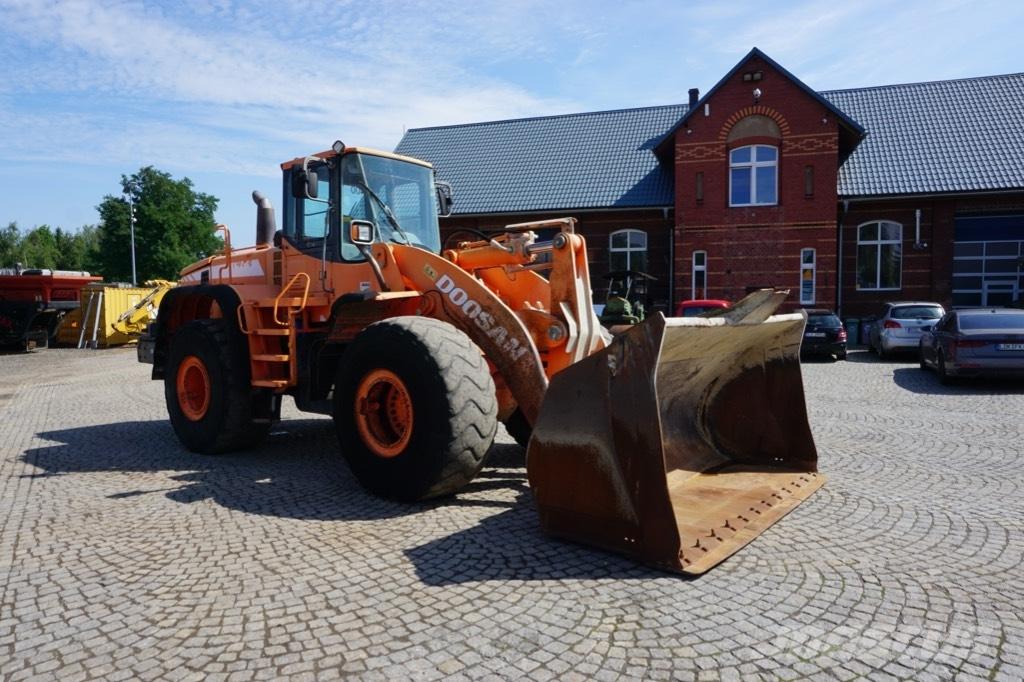 Doosan DL 400 Wheel Loaders