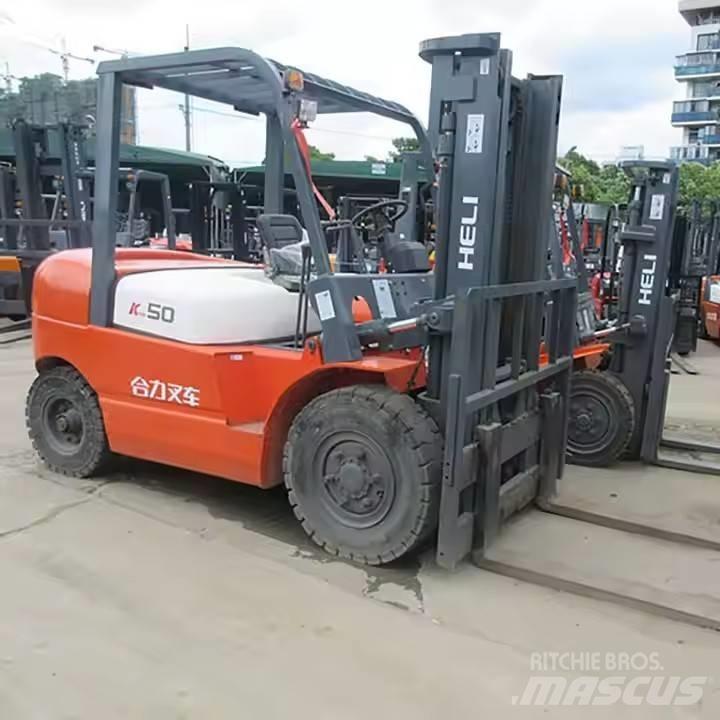 Heli K50 Reach trucks