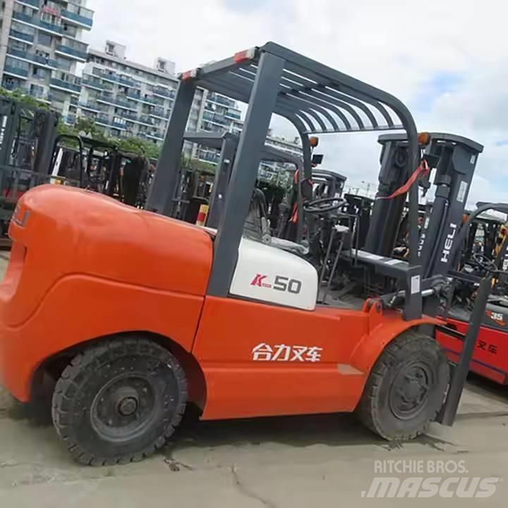 Heli K50 Reach trucks