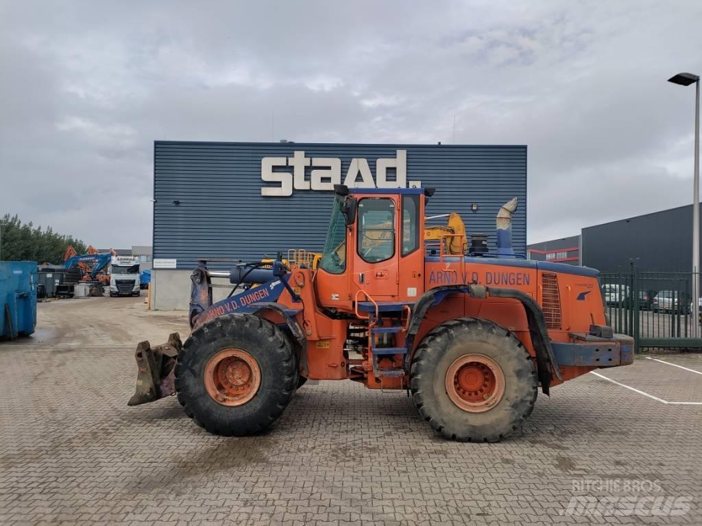 DEVELON DL300-5 Front Loaders