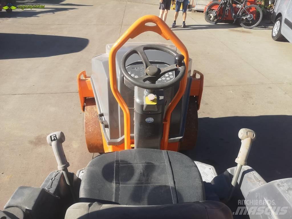 Hamm HD 12 VV Twin drum rollers