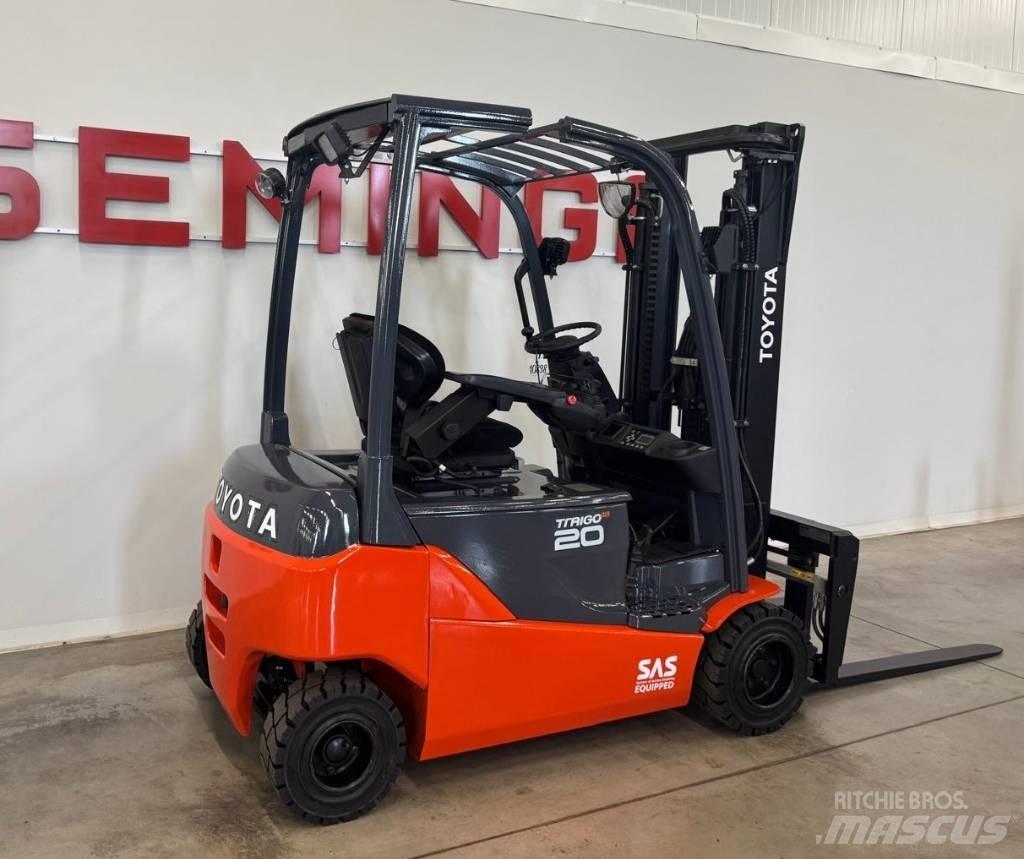 Toyota 10898 8FBM20T Electric Forklifts