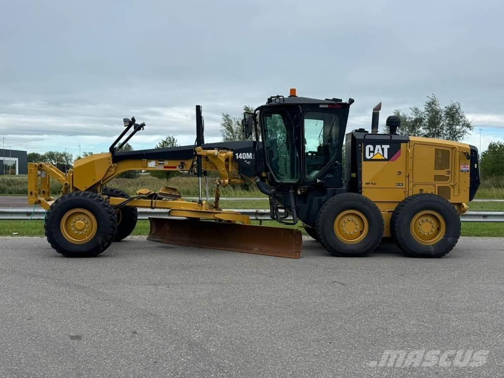 CAT 140M2 Motor Graders