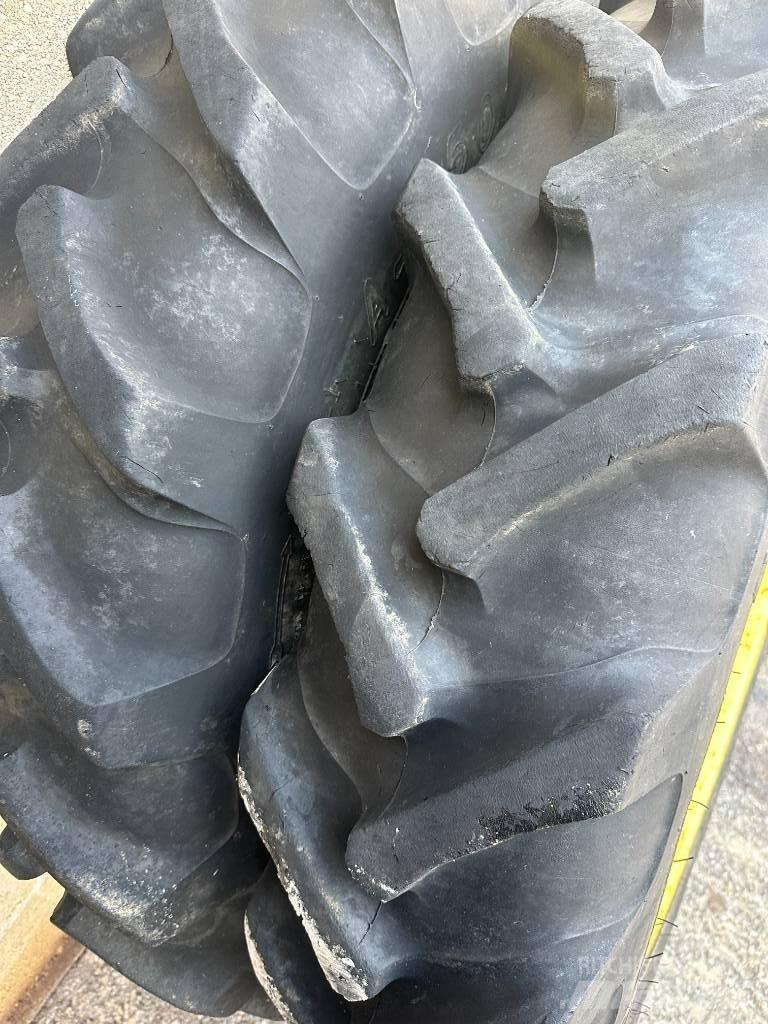 Alliance 230/95R28 Tires, wheels and rims