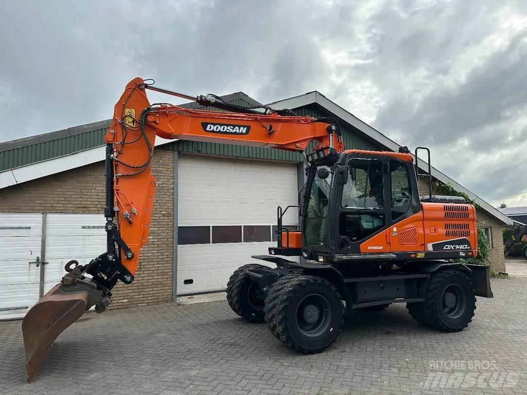 Doosan DX140W-5 Wheeled Excavators
