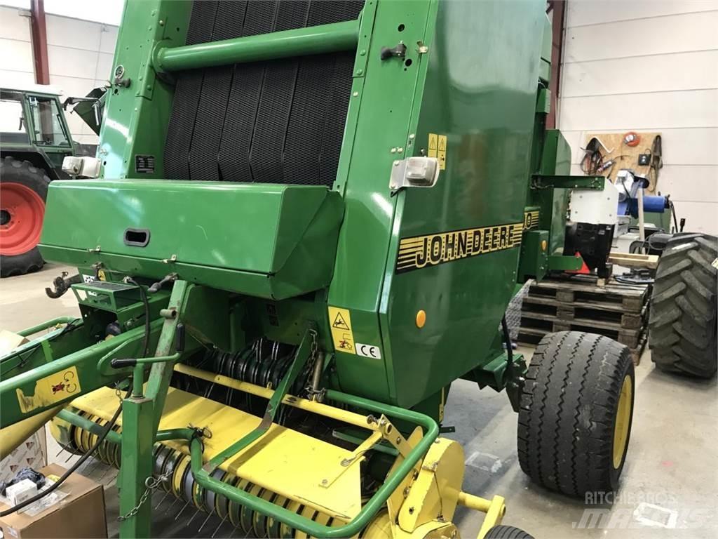 John Deere 590 Square Balers