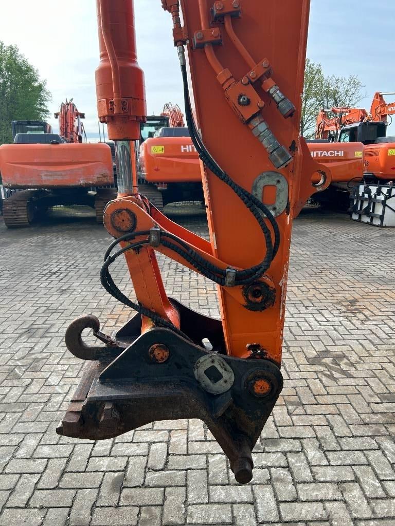 Hitachi ZX 140 W-3 Wheeled Excavators