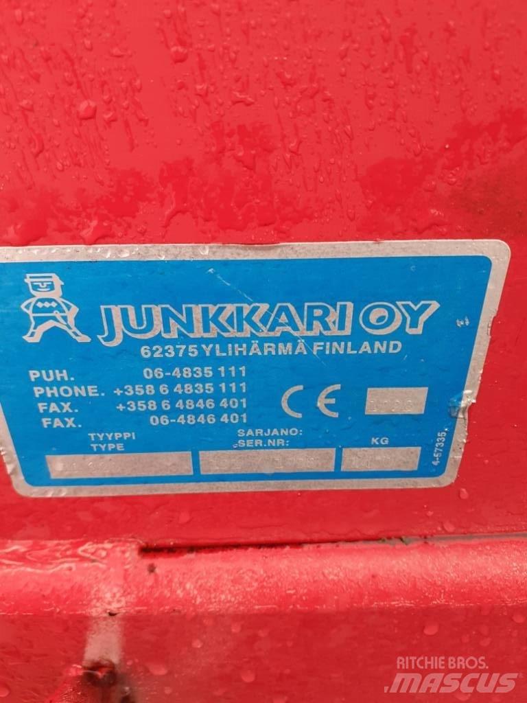 Junkkari NM 320 Mower-conditioners