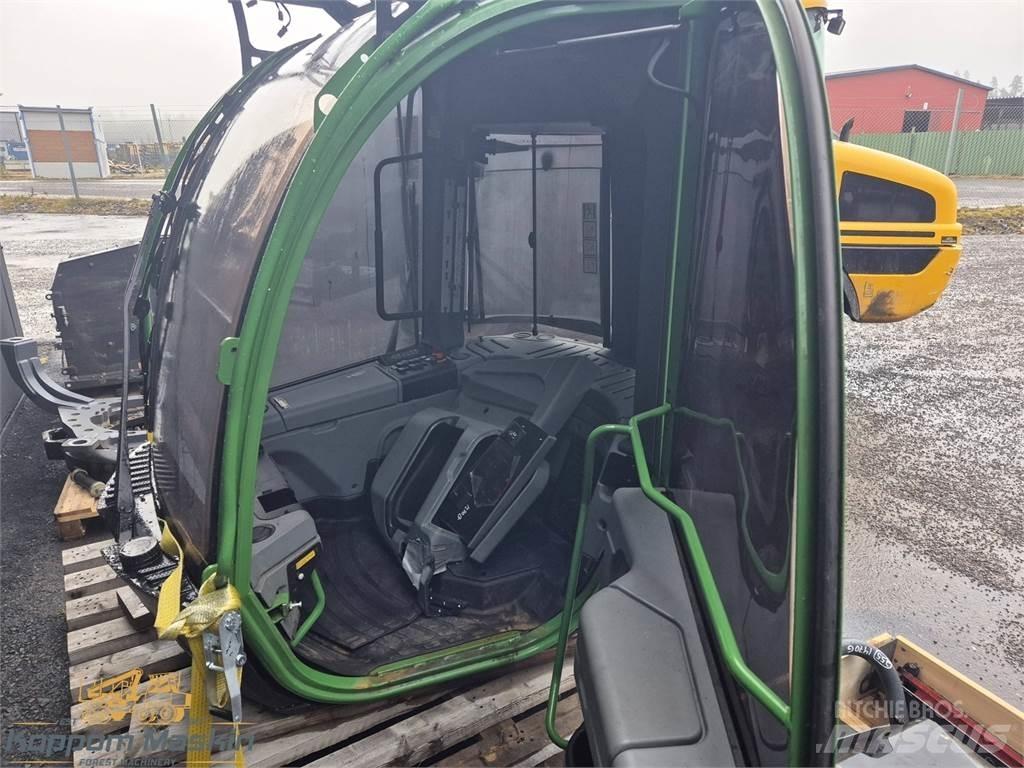 John Deere 1270G Cabins and interior