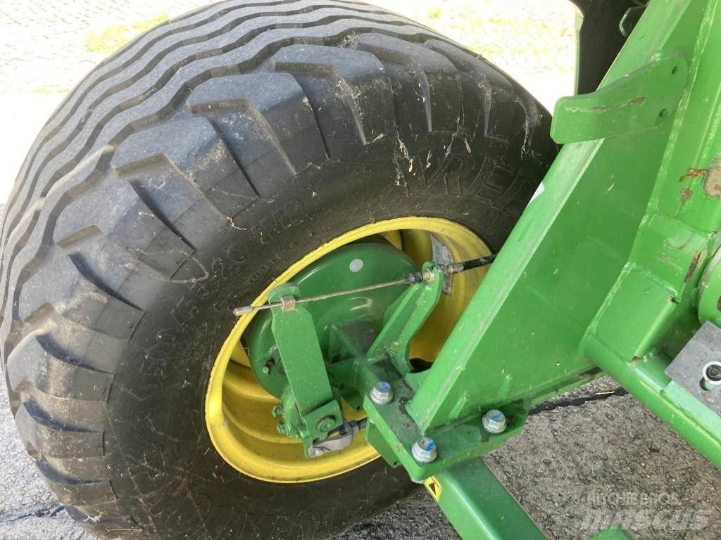 John Deere V461M Round Balers