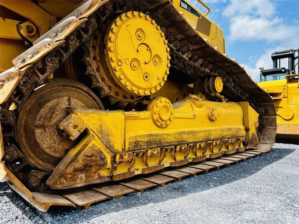 CAT D 6 N XL Crawler dozers