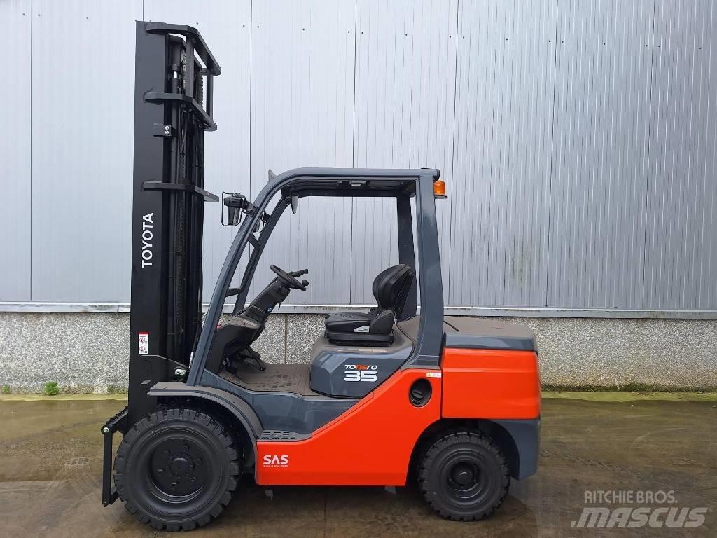 Toyota 52-2 FD JF 35 Diesel Forklifts